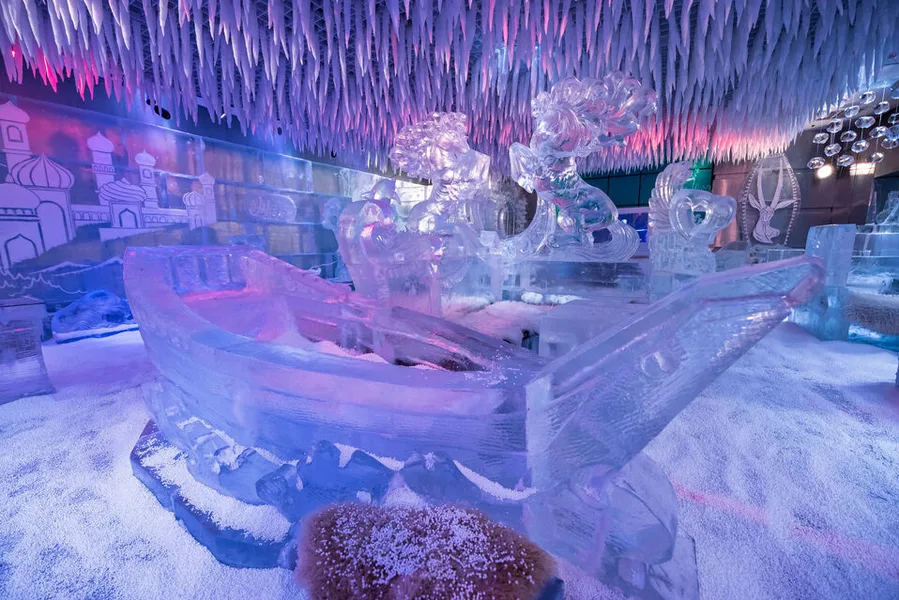 chillout ice lounge
