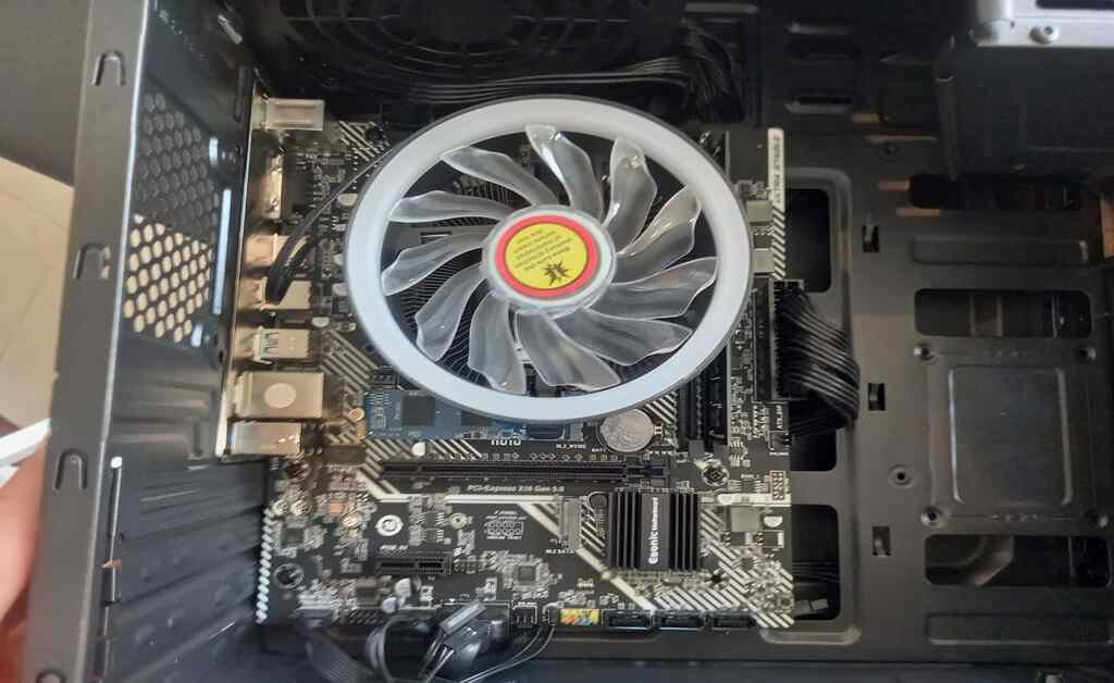 How to Easily Check What Motherboard You Have